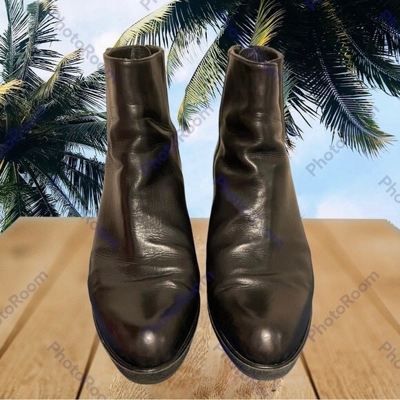 STUART WEITZMAN | Black Leather Booties - Picture 3 of 9